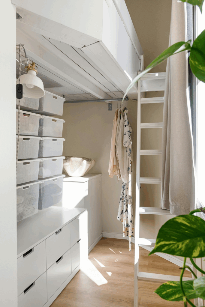 boîtes de rangement empilables pour utiliser l'espace vertical